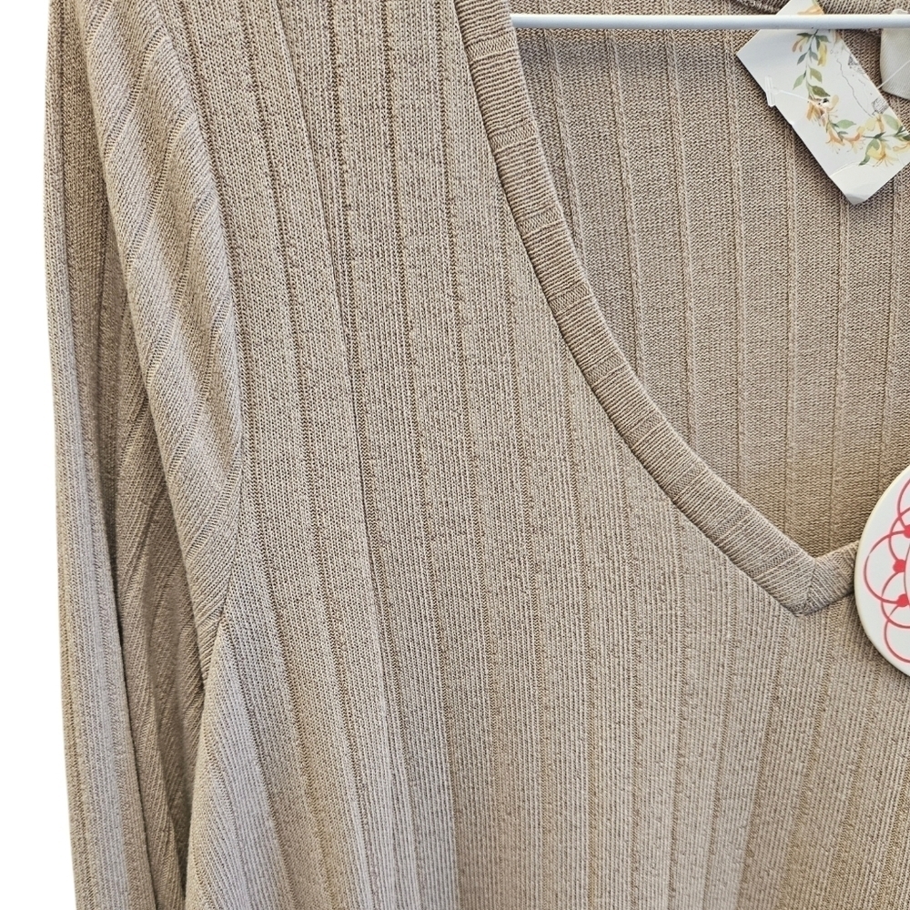 Umgee Knit Long Sleeve Vneck Pocket Sweater Dress NEW - Picture 3 of 6